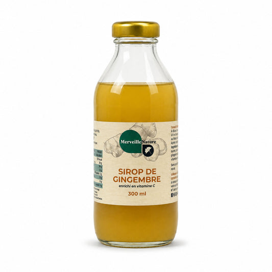 Bouteille de sirop de gingembre MerveilleNature 300 ml enrichi en vitamine C sur fond blanc, sirop naturel au goût frais et épicé.