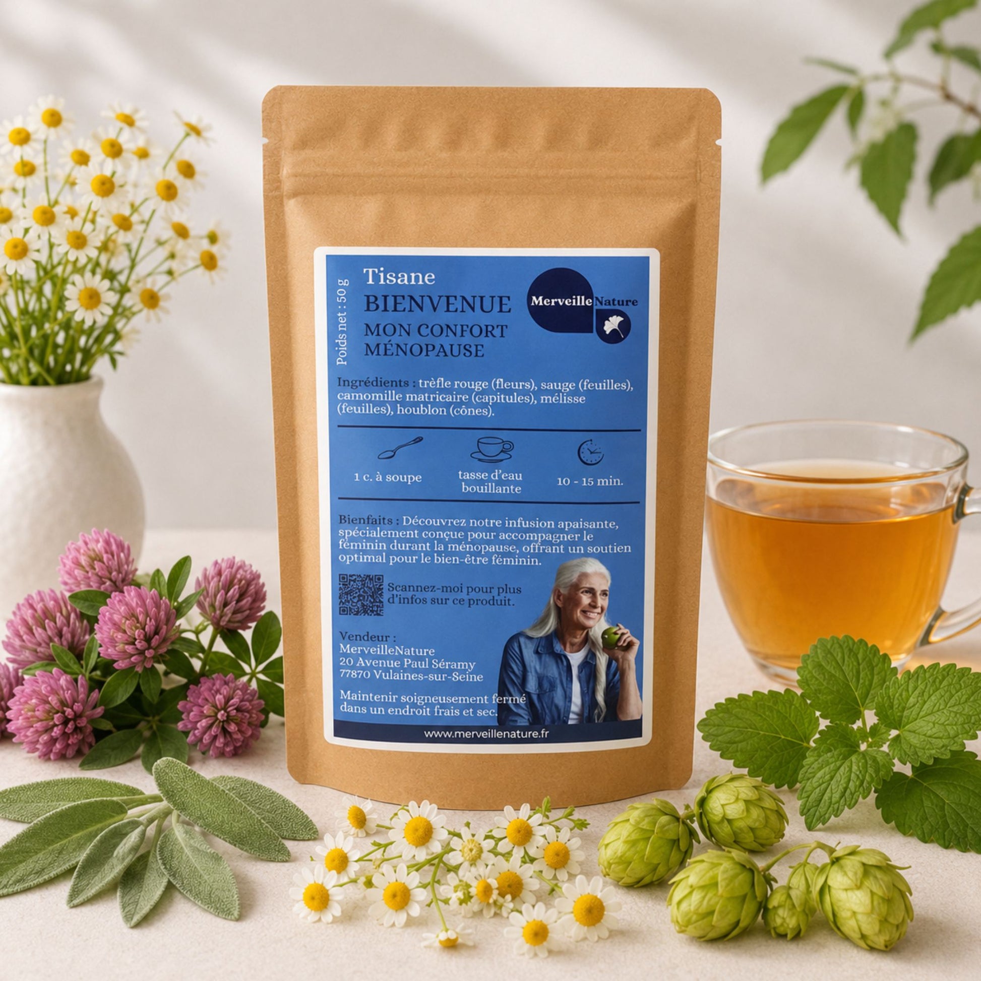 Sachet de tisane Bienvenue Mon Confort Ménopause MerveilleNature avec tasse d’infusion et plantes naturelles, mélange bien-être pour accompagner la ménopause.