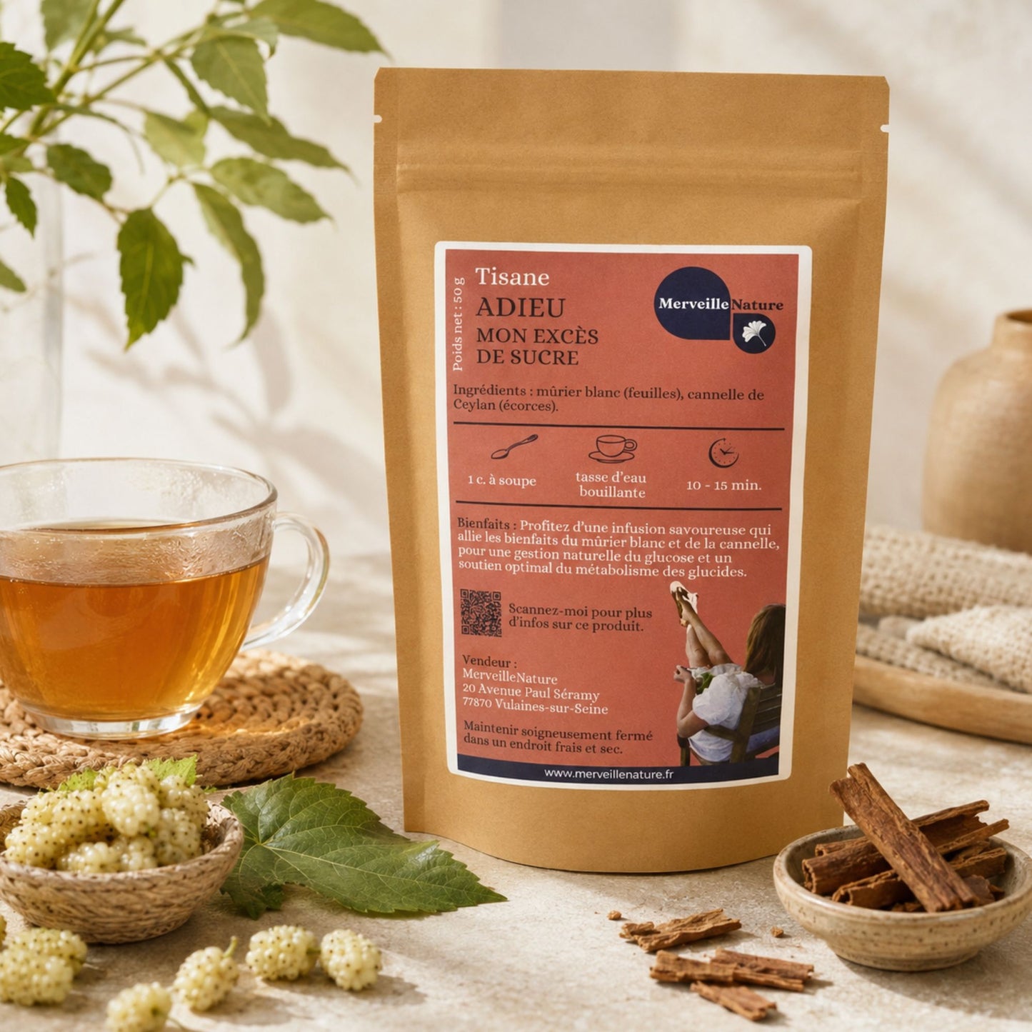 Tisane Adieu Mon Excès de Sucre MerveilleNature en sachet kraft avec tasse d’infusion, cannelle de Ceylan et mûrier blanc